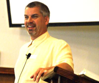 Pastor Phil preaching
"Peter: Walking in Fear and Comfort" - 8/3/08