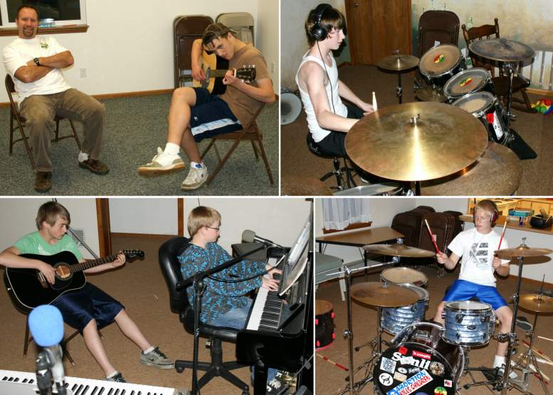 MusicMarathon Fundraiser for Zambia Feedinge - 5/1/09
( Click the photo collage to enlarge it. )
