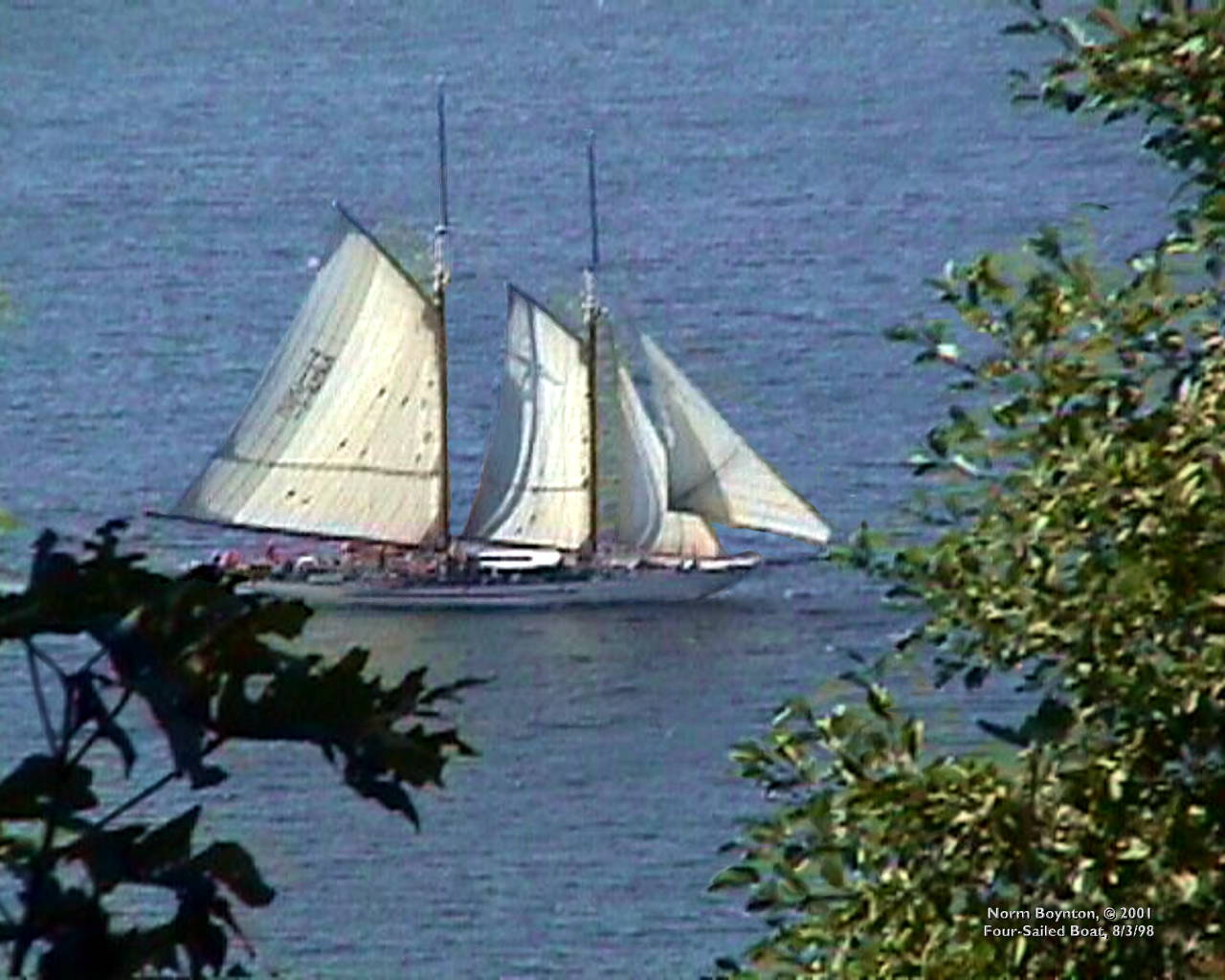 Wallpaper Photo - "Four-Sailed Boat" - 1280 x 1024