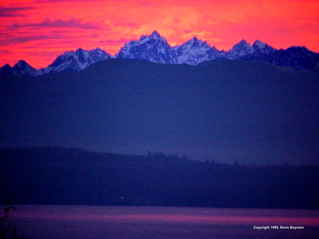 Peaks at Sunset - 1024x768